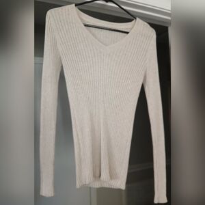 SO Women's V-Neck Ribbed Sweater - Cream
